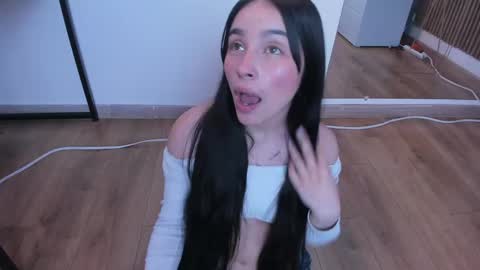 Snapshot of delphine_doll chatting on May 8, 2026, 4:23 pm Delia online show from May 8, 2026, 4:23 pm