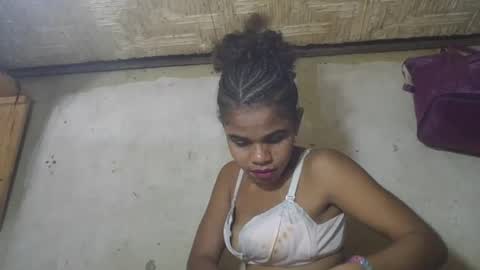 Snapshot of delphineee chatting on April 24, 2026, 5:15 pm delphine online show from April 24, 2026, 5:15 pm