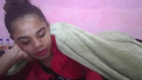 Snapshot of delphineee chatting on May 18, 2026, 6:25 pm delphine online show from May 18, 2026, 6:25 pm
