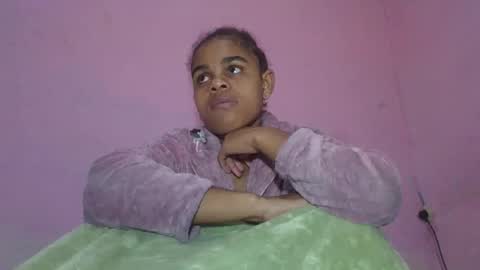 Snapshot of delphineee chatting on May 23, 2026, 3:01 am delphine online show from May 23, 2026, 3:01 am