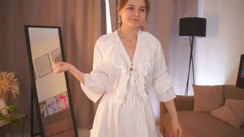 Snapshot of demetricekanady chatting on June 25, 2026, 5:12 am Hi my name is Sari nice to see you in my Room online show from June 25, 2026, 5:12 am