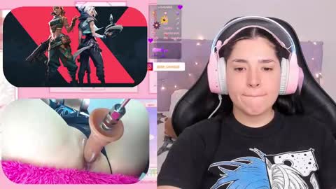 Snapshot of demi_chan chatting on September 23, 2025, 9:34 am demiii online show from September 23, 2025, 9:34 am