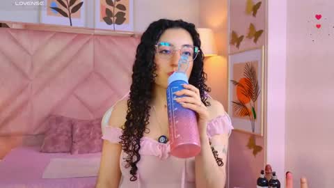 Snapshot of demijones_ chatting on June 4, 2026, 4:29 am Demi online show from June 4, 2026, 4:29 am
