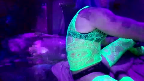 Demondelight666 online show from December 22, 2025, 1:19 pm