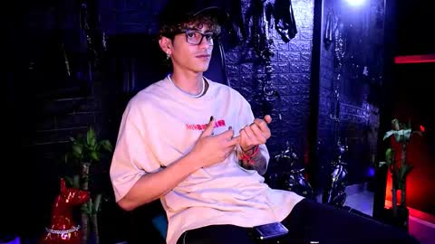 DemonKush online show from November 7, 2025, 3:06 am