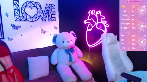 Demy  online show from December 18, 2024, 9:18 pm