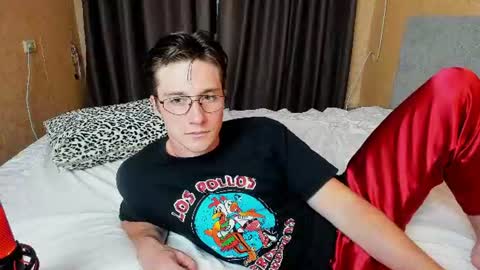 Snapshot of deni_boy99 chatting on July 29, 2026, 7:45 pm Deni online show from July 29, 2026, 7:45 pm