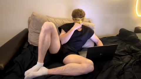 Snapshot of deniel_horny chatting on May 4, 2026, 8:10 am Deni online show from May 4, 2026, 8:10 am