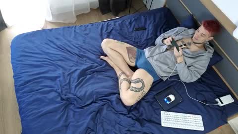 Snapshot of denis_here chatting on October 23, 2025, 7:40 am Denis online show from October 23, 2025, 7:40 am