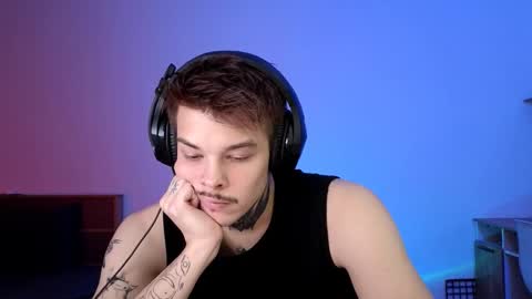 Snapshot of denis_here chatting on November 24, 2025, 6:40 pm Denis online show from November 24, 2025, 6:40 pm