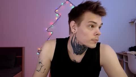 Snapshot of denis_here chatting on December 2, 2025, 10:09 am Denis online show from December 2, 2025, 10:09 am