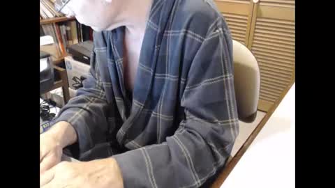 Snapshot of denn_jett chatting on January 16, 2025, 10:32 am Den  Jet online show from January 16, 2025, 10:32 am
