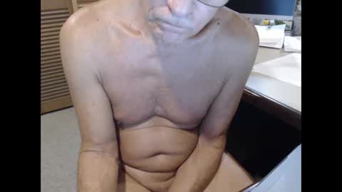Snapshot of denn_jett chatting on October 6, 2025, 10:45 am Den  Jet online show from October 6, 2025, 10:45 am