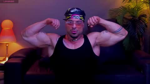 dennis_cox_ online show from November 4, 2025, 10:03 am