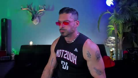 dennis_cox_ online show from April 19, 2026, 11:29 pm