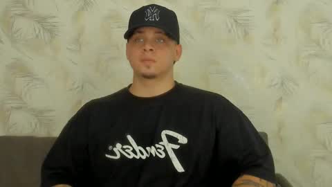 Snapshot of dennis_munera chatting on December 18, 2024, 1:12 pm dennis munera online show from December 18, 2024, 1:12 pm