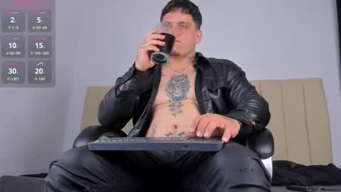 Snapshot of dennis_munera chatting on March 28, 2026, 12:49 pm dennis munera online show from March 28, 2026, 12:49 pm