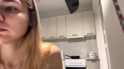 Denni online show from October 23, 2025, 5:33 pm