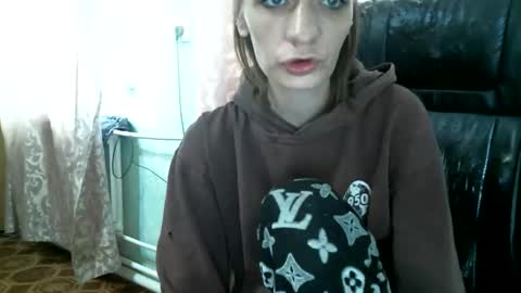 DennisXCarol online show from April 3, 2026, 10:57 am