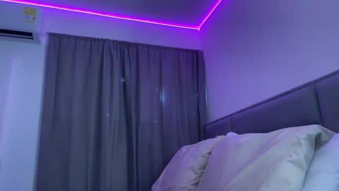 Dereck online show from October 1, 2025, 7:09 pm