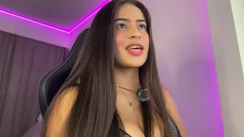 Dereck online show from November 9, 2025, 5:39 am