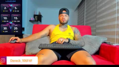 Snapshot of dereckgreen chatting on November 21, 2025, 2:43 am dereckgreen online show from November 21, 2025, 2:43 am