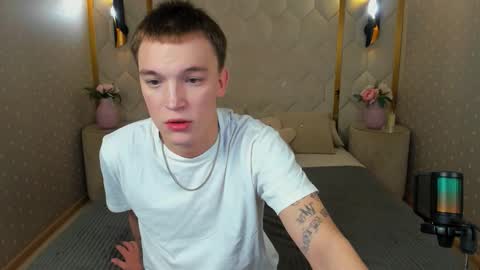 Derek online show from November 28, 2025, 1:36 pm