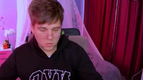 Snapshot of derek_hawk_ chatting on March 21, 2026, 9:58 am derek_hawk_ online show from March 21, 2026, 9:58 am