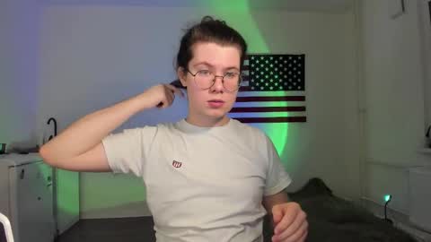 Derek online show from December 2, 2025, 6:47 pm