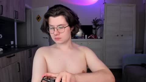 Derek online show from July 5, 2026, 7:21 pm