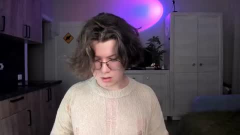 Derek online show from July 12, 2026, 9:17 pm