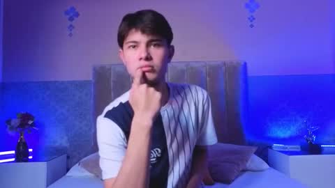 derek_sinn online show from February 23, 2026, 8:06 pm