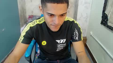 D E R E K online show from October 31, 2025, 11:00 am