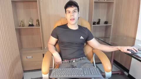 Snapshot of derek_voss chatting on April 27, 2026, 12:58 pm derek_voss online show from April 27, 2026, 12:58 pm