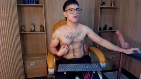 Snapshot of derek_voss chatting on April 29, 2026, 2:21 pm derek_voss online show from April 29, 2026, 2:21 pm