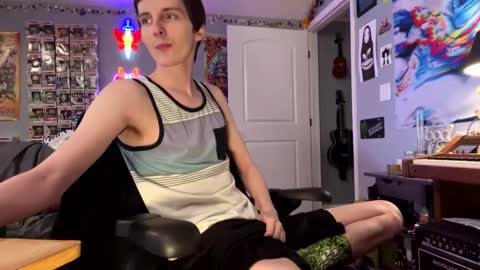 derekdings online show from November 18, 2025, 6:12 pm