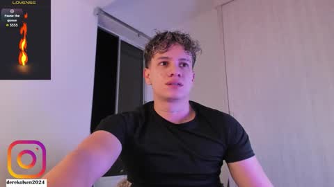 Derek  IG Derekolsen2024 online show from October 22, 2025, 2:45 am