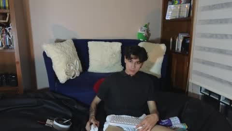 Derek online show from December 21, 2025, 12:07 am