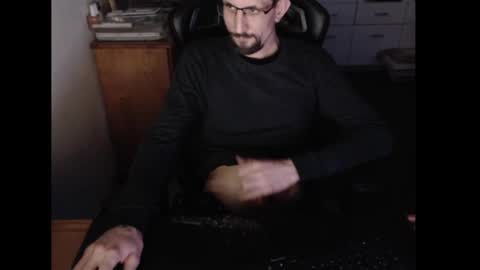 Snapshot of dermattes chatting on February 1, 2025, 2:56 pm dermattes online show from February 1, 2025, 2:56 pm