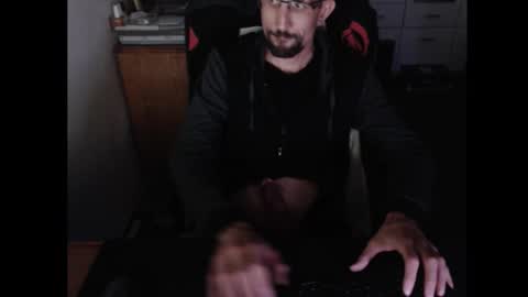 Snapshot of dermattes chatting on October 4, 2025, 2:15 pm dermattes online show from October 4, 2025, 2:15 pm