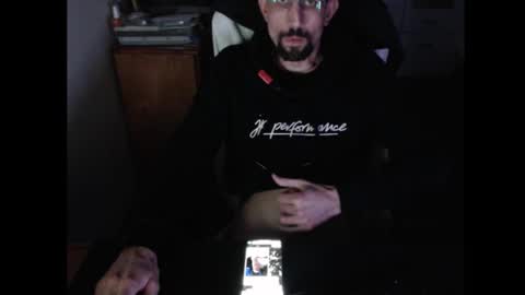 Snapshot of dermattes chatting on February 8, 2026, 2:20 pm dermattes online show from February 8, 2026, 2:20 pm