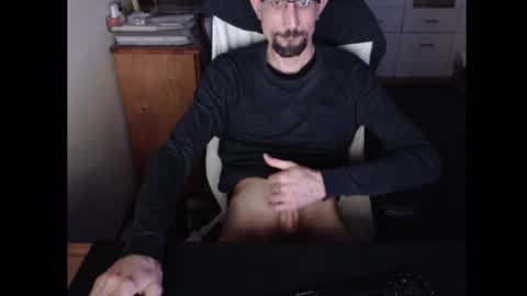 Snapshot of dermattes chatting on February 14, 2026, 3:09 pm dermattes online show from February 14, 2026, 3:09 pm