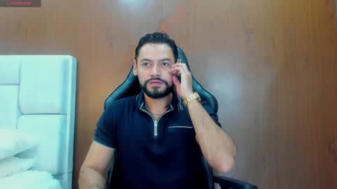 DerryBigger CM online show from October 13, 2025, 6:08 pm