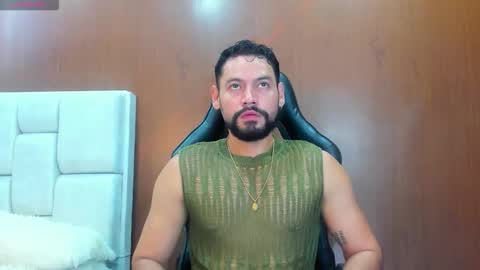 DerryBigger CM online show from October 20, 2025, 3:23 pm
