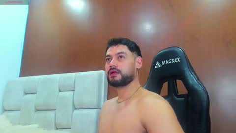 DerryBigger CM online show from February 17, 2026, 9:54 pm