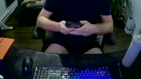 Snapshot of desdisdes chatting on March 24, 2026, 11:43 pm desdisdes online show from March 24, 2026, 11:43 pm