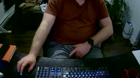 Snapshot of desdisdes chatting on April 10, 2026, 12:05 am desdisdes online show from April 10, 2026, 12:05 am