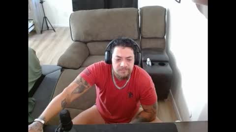 Snapshot of desertadventurer25 chatting on October 15, 2025, 2:17 pm desertadventurer25 online show from October 15, 2025, 2:17 pm