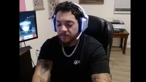 Snapshot of desertadventurer25 chatting on October 17, 2025, 2:15 am desertadventurer25 online show from October 17, 2025, 2:15 am