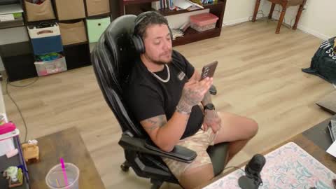 desertadventurer25 online show from February 12, 2026, 8:37 pm